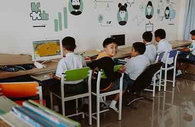 簡(jiǎn)述小學(xué)班級(jí)管理的特點(diǎn)